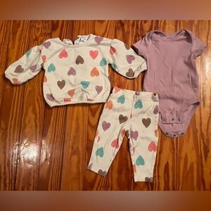 Baby Girl 3pc Outfit - Carter’s 6M - Colorful Hearts, Sweater Pants Bodysuit Set